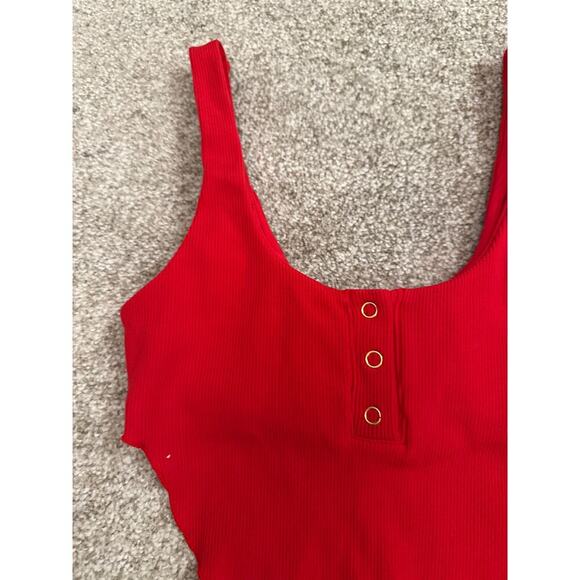 Beach Bunny Red Tide Knot Snap Buttons Bralette Bikini Top, S - Picture 12 of 13